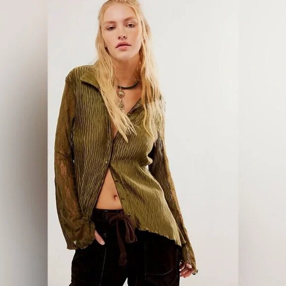 Free People Green Satin Blouse Large Long Lace Sleeves Button Up Dressy Boho - Picture 1 of 13